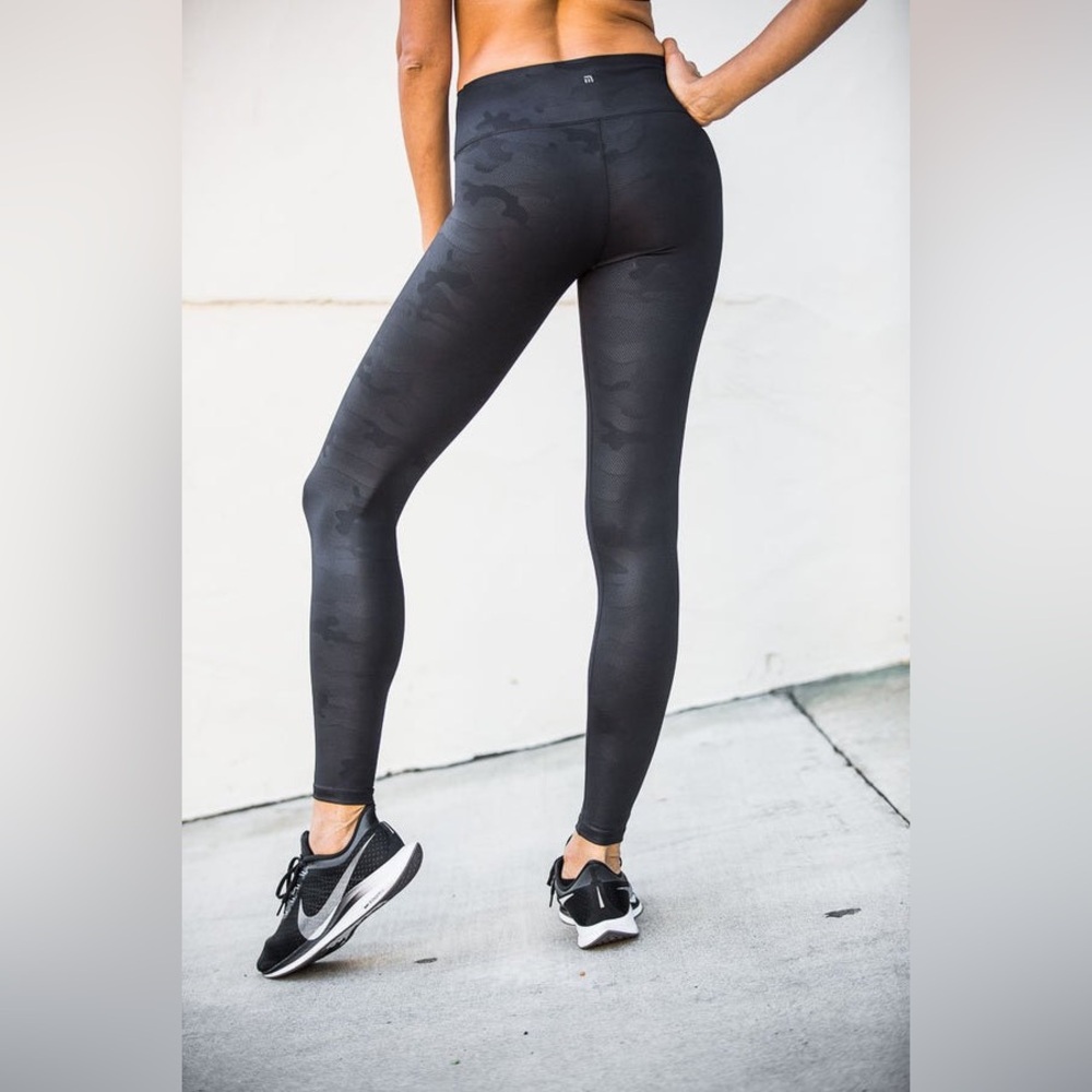 montiel Koa Vivid Striped Camo Legging in Black
